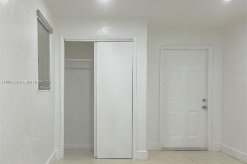 Appartement à louer à Miami, Floride: 2 chambres, 60.39 m2 № 1345688 - photo 2