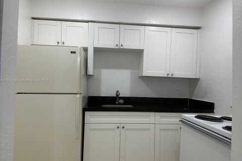 Apartment in Miami, Florida 2 bedrooms, 60.39 sq.m. № 1345688 - photo 7