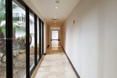 Condominio en alquiler en Aventura, Florida, 2 dormitorios, 112.78 m2 № 1345691 - foto 3