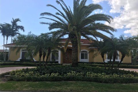 Villa ou maison à louer à Palmetto Bay, Floride: 4 chambres, 250.56 m2 № 1345690 - photo 1