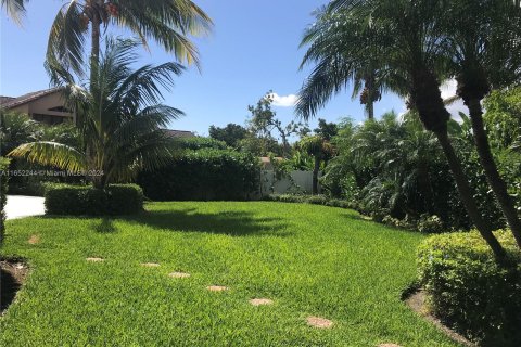 Villa ou maison à louer à Palmetto Bay, Floride: 4 chambres, 250.56 m2 № 1345690 - photo 8