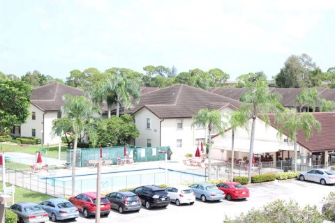 Condominio en venta en Lake Worth, Florida, 2 dormitorios, 111.48 m2 № 697215 - foto 1