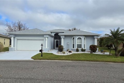 House in Port Charlotte, Florida 3 bedrooms, 230.86 sq.m. № 1411167 - photo 1