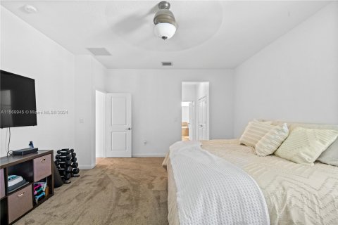 Casa en venta en Homestead, Florida, 4 dormitorios, 220.74 m2 № 1140654 - foto 16