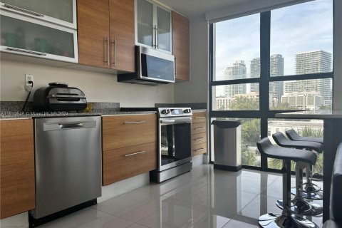 Condominio en venta en Miami, Florida, 2 dormitorios, 101.82 m2 № 947697 - foto 3