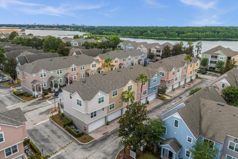 Condo in Orlando, Florida, 2 bedrooms  № 1211461 - photo 29