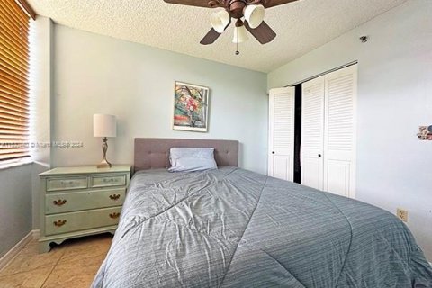 Copropriété à vendre à Pembroke Pines, Floride: 2 chambres, 91.04 m2 № 1007189 - photo 19