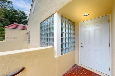 Купить кондоминиум в Майами, Флорида 3 спальни, 102.38м2, № 991273 - фото 18