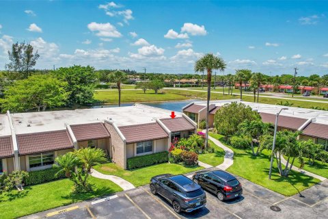 Villa ou maison à vendre à West Palm Beach, Floride: 2 chambres, 120.31 m2 № 1168501 - photo 3