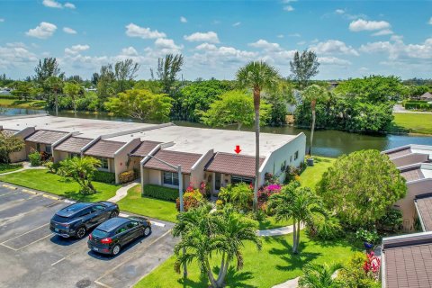 Villa ou maison à vendre à West Palm Beach, Floride: 2 chambres, 120.31 m2 № 1168501 - photo 5