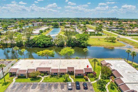 Villa ou maison à vendre à West Palm Beach, Floride: 2 chambres, 120.31 m2 № 1168501 - photo 6