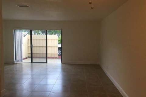 Immobilier commercial à vendre à Coral Springs, Floride: 631.74 m2 № 998343 - photo 17
