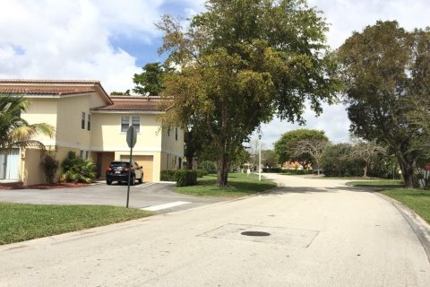 Immobilier commercial à vendre à Coral Springs, Floride: 631.74 m2 № 998343 - photo 27