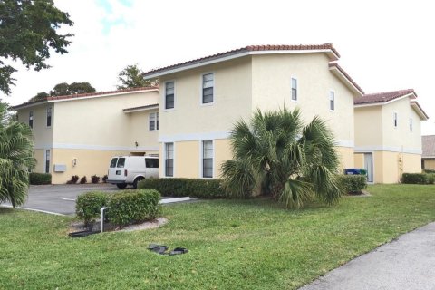 Immobilier commercial à vendre à Coral Springs, Floride: 631.74 m2 № 998343 - photo 29