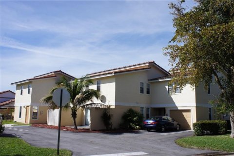 Immobilier commercial à vendre à Coral Springs, Floride: 631.74 m2 № 998343 - photo 28