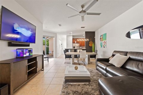 Condo in Orlando, Florida, 3 bedrooms  № 1391254 - photo 14