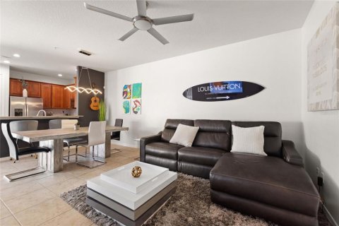 Condo in Orlando, Florida, 3 bedrooms  № 1391254 - photo 15