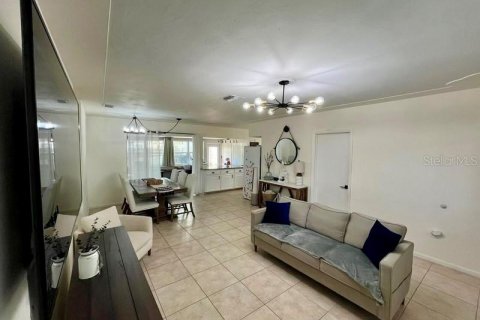 Casa en venta en Palm Springs, Florida, 4 dormitorios, 126.72 m2 № 1164818 - foto 2