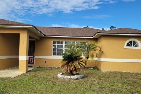 House in Kissimmee, Florida 3 bedrooms, 145.11 sq.m. № 1402170 - photo 1