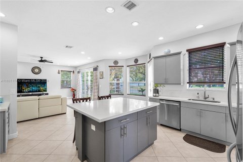 Villa ou maison à vendre à Pembroke Pines, Floride: 5 chambres, 325.25 m2 № 1291925 - photo 15