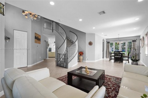 Villa ou maison à vendre à Pembroke Pines, Floride: 5 chambres, 325.25 m2 № 1291925 - photo 25