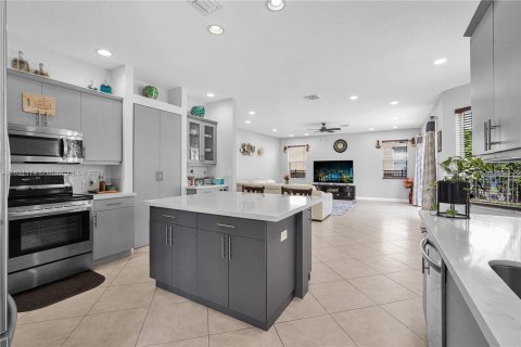 Villa ou maison à vendre à Pembroke Pines, Floride: 5 chambres, 325.25 m2 № 1291925 - photo 18