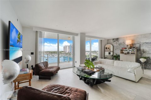 Copropriété à vendre à Miami Beach, Floride: 2 chambres, 135.92 m2 № 1315661 - photo 1