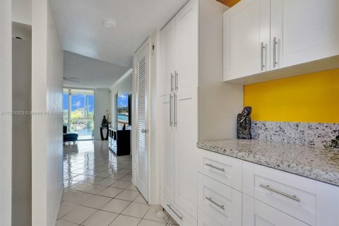 Copropriété à vendre à Sunrise, Floride: 2 chambres, 78.97 m2 № 1140546 - photo 3