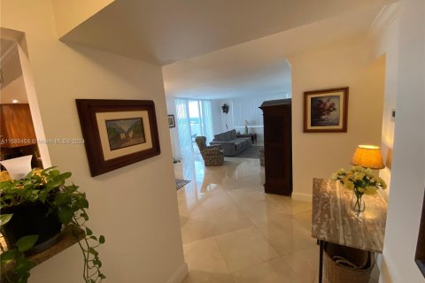 Copropriété à vendre à Aventura, Floride: 2 chambres, 117.8 m2 № 1160603 - photo 6