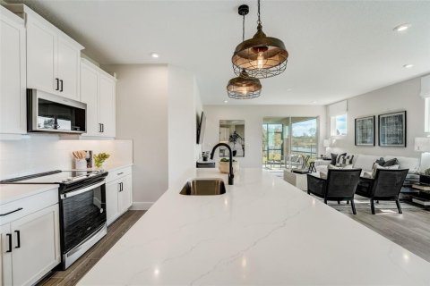 Adosado en venta en Wesley Chapel, Florida, 4 dormitorios, 240.25 m2 № 1370034 - foto 7