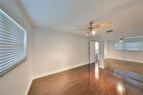 Condominio en alquiler en Saint Petersburg, Florida, 2 dormitorios, 117.06 m2 № 1369968 - foto 18