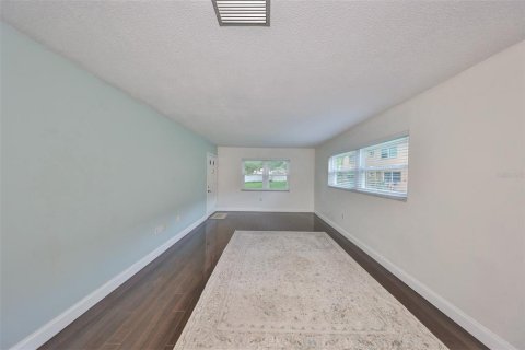 Copropriété à louer à Saint Petersburg, Floride: 2 chambres, 117.06 m2 № 1369968 - photo 4