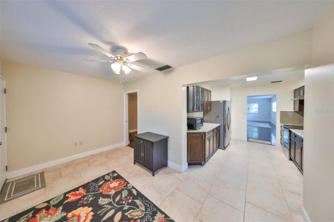 Condominio en alquiler en Saint Petersburg, Florida, 2 dormitorios, 117.06 m2 № 1369968 - foto 10