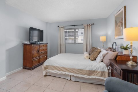 Condo in Fort Lauderdale, Florida, 2 bedrooms  № 1168483 - photo 15