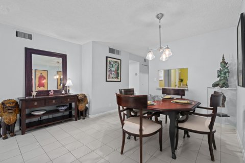 Copropriété à vendre à Fort Lauderdale, Floride: 2 chambres, 90.58 m2 № 1168483 - photo 29