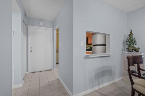 Copropriété à vendre à Fort Lauderdale, Floride: 2 chambres, 90.58 m2 № 1168483 - photo 28