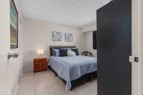 Copropriété à vendre à Fort Lauderdale, Floride: 2 chambres, 90.58 m2 № 1168483 - photo 19