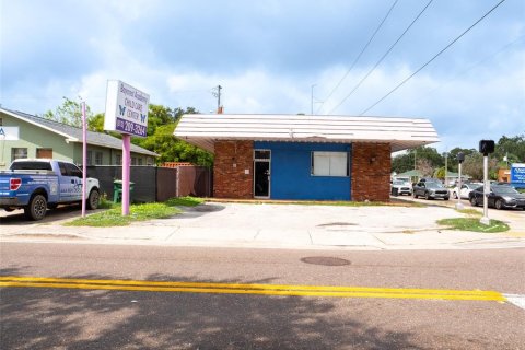 Propiedad comercial en venta en Tampa, Florida, 164.16 m2 № 1391320 - foto 21