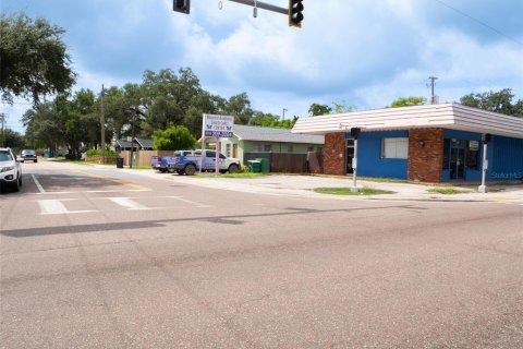 Propiedad comercial en venta en Tampa, Florida, 164.16 m2 № 1391320 - foto 23