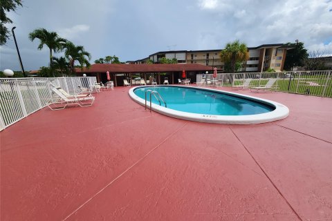Condominio en venta en Lauderdale Lakes, Florida, 2 dormitorios, 85.66 m2 № 823016 - foto 18