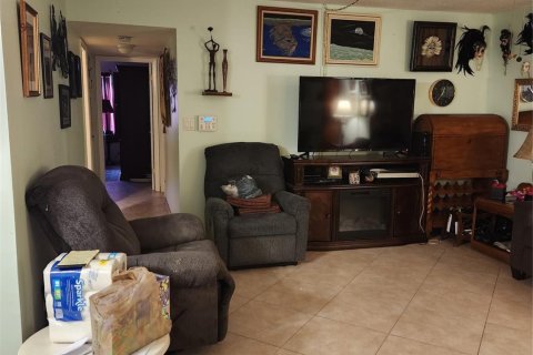 Condominio en venta en Lauderdale Lakes, Florida, 2 dormitorios, 85.66 m2 № 823016 - foto 5