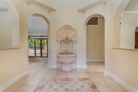 Villa ou maison à vendre à Palmetto Bay, Floride: 4 chambres, 281.87 m2 № 1176204 - photo 4