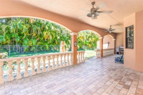 Villa ou maison à vendre à Palmetto Bay, Floride: 4 chambres, 281.87 m2 № 1176204 - photo 25