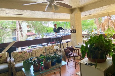 Condo in Miami, Florida, 2 bedrooms  № 1171684 - photo 5