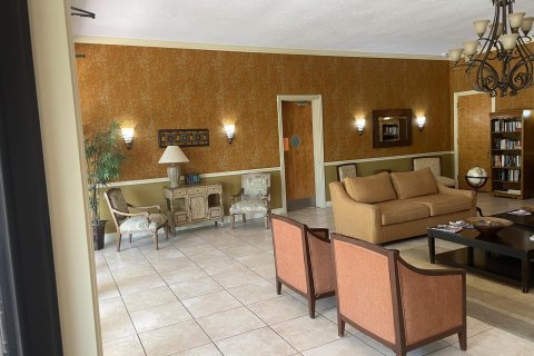 Condominio en venta en Palm Springs, Florida, 1 dormitorio, 83.7 m2 № 1092346 - foto 12