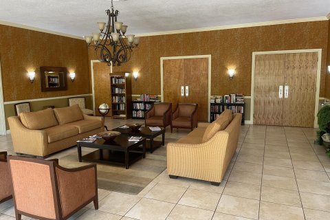 Condominio en venta en Palm Springs, Florida, 1 dormitorio, 83.7 m2 № 1092346 - foto 13
