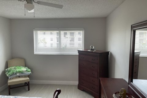 Condominio en venta en Palm Springs, Florida, 1 dormitorio, 83.7 m2 № 1092346 - foto 25