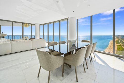 Condo in Sunny Isles Beach, Florida, 4 bedrooms  № 1295085 - photo 10