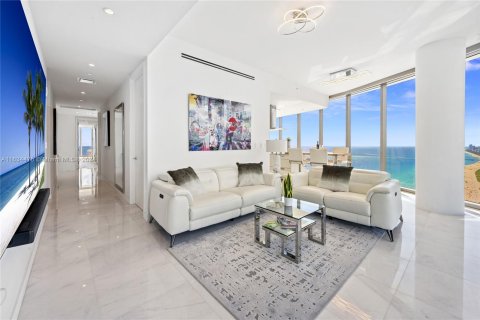 Condo in Sunny Isles Beach, Florida, 4 bedrooms  № 1295085 - photo 15