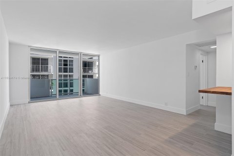 Copropriété à vendre à Miami Beach, Floride: 1 chambre, 77.76 m2 № 1295133 - photo 10